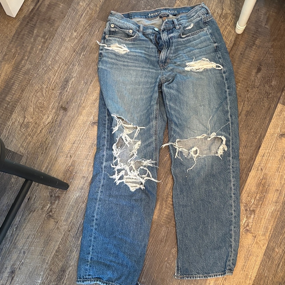 American Eagle Outfitters High-Rise Baggy Straight Jeans